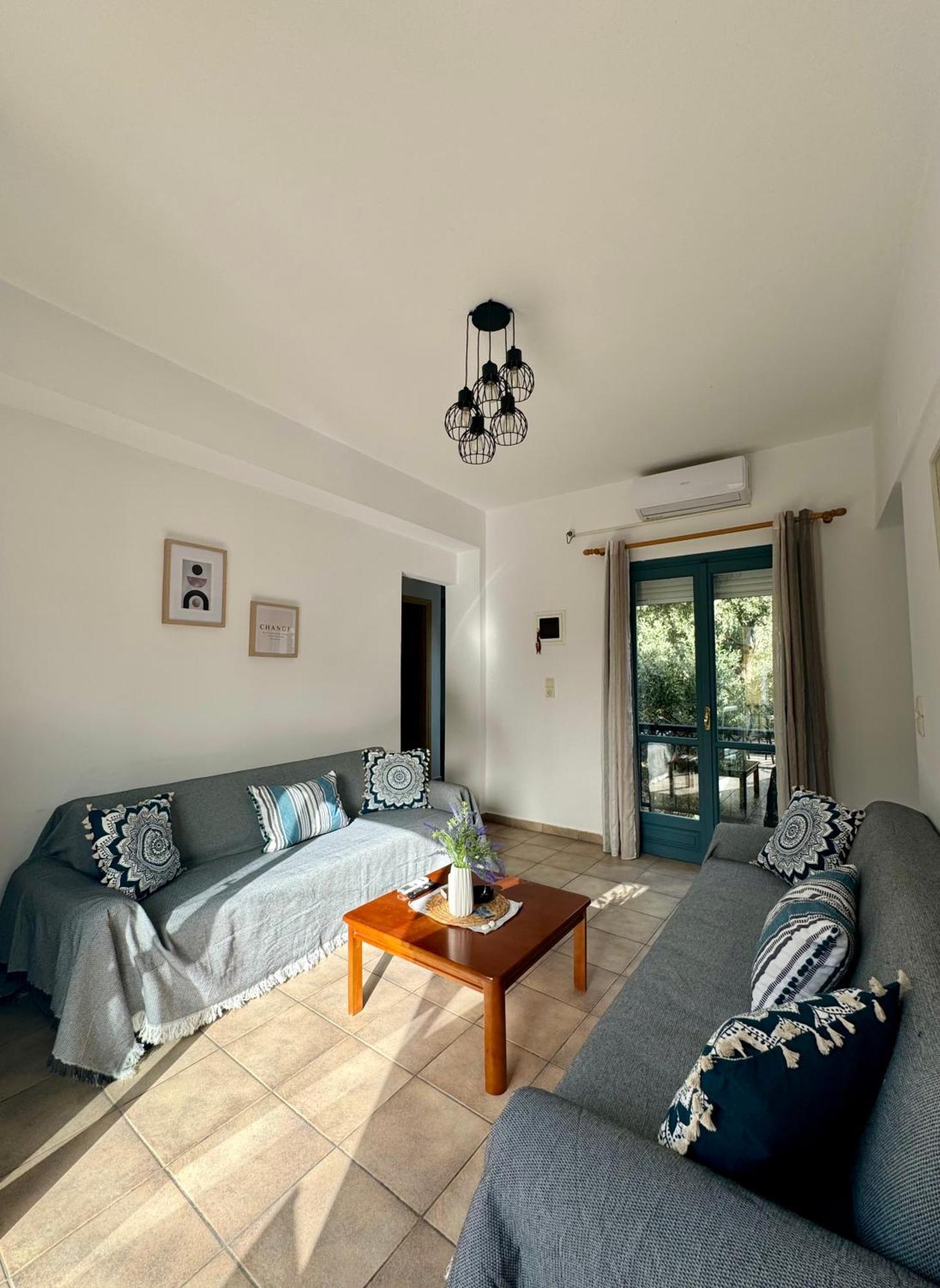 Melinda'S Cozy Apartments Plomari Dış mekan fotoğraf