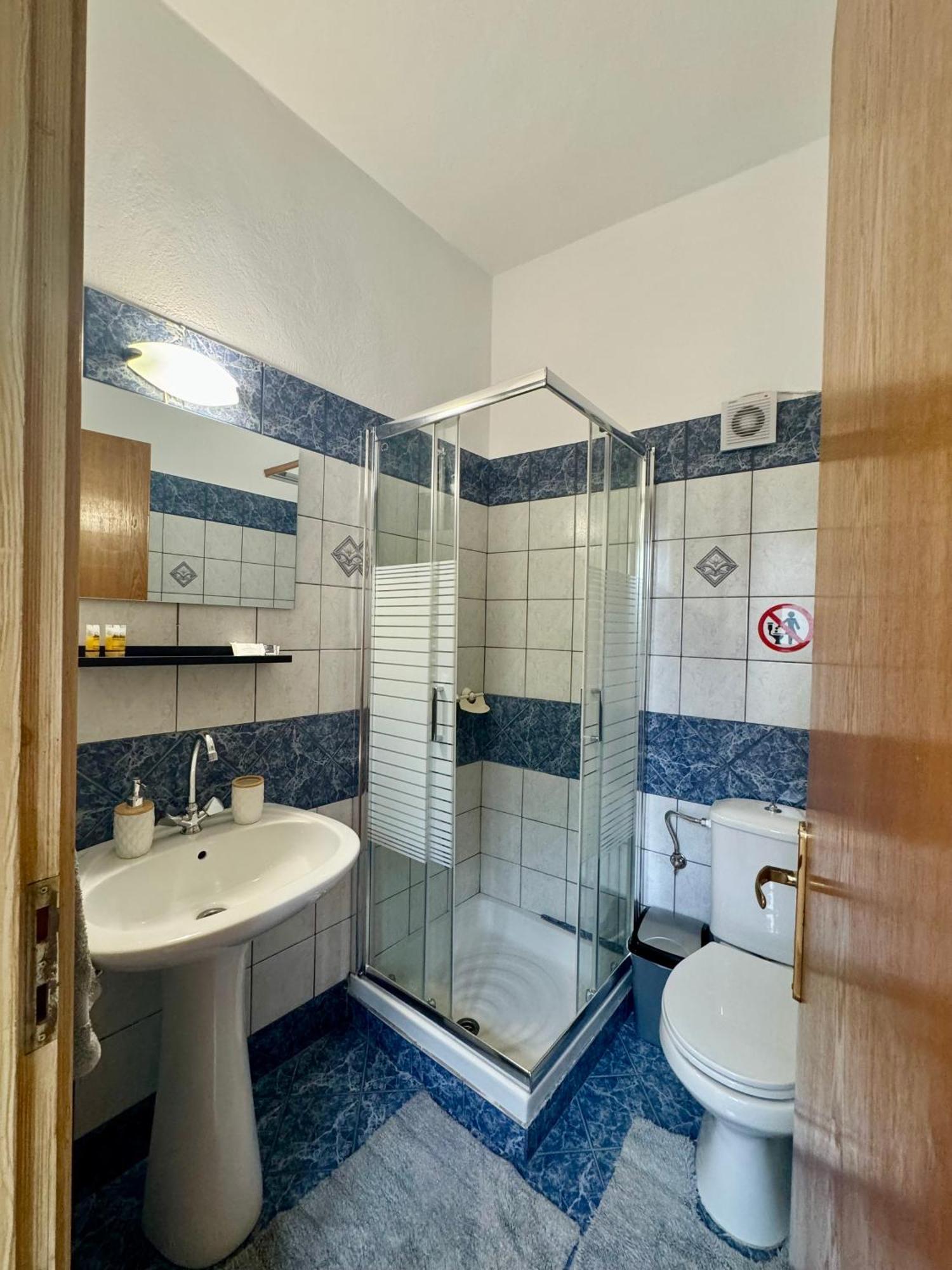Melinda'S Cozy Apartments Plomari Dış mekan fotoğraf